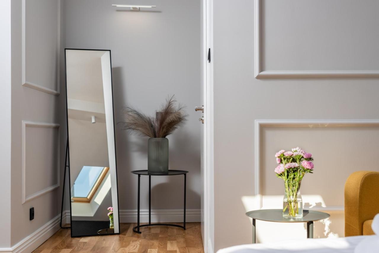 Riverside Premium Class Apartment - By Upstairs Krasków Eksteriør bilde