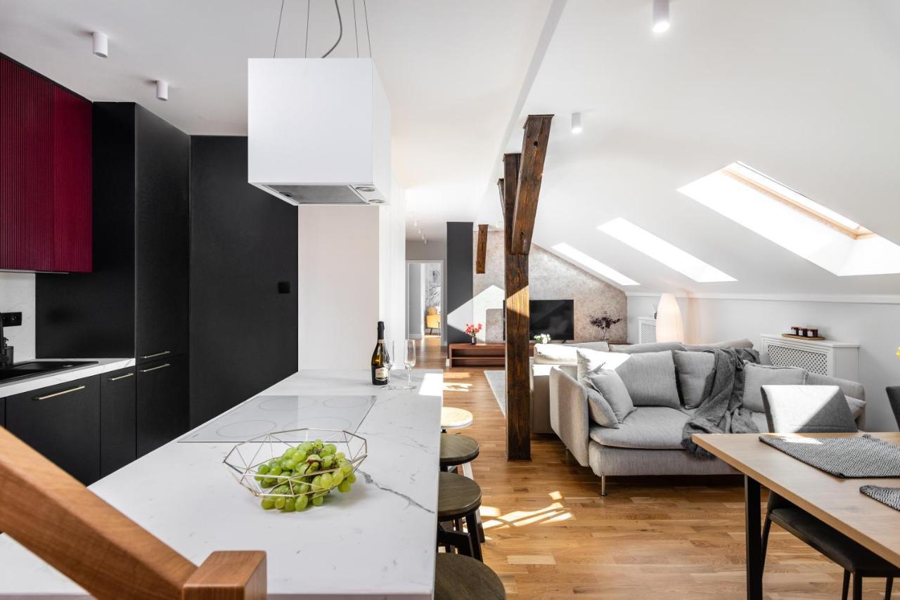 Riverside Premium Class Apartment - By Upstairs Krasków Eksteriør bilde